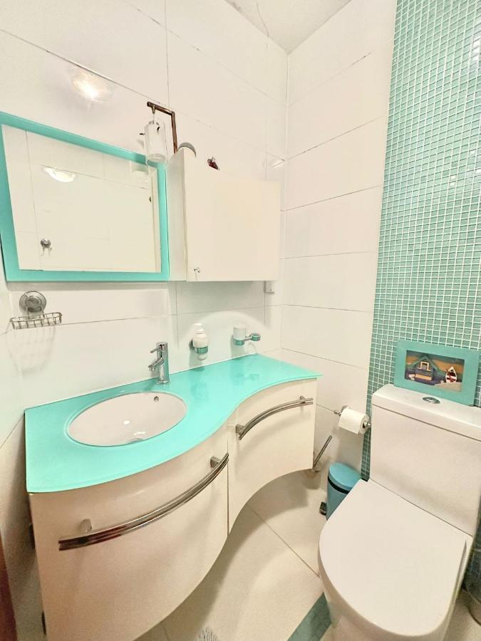 London Charm - Stylish Room In Spacious Home المظهر الخارجي الصورة